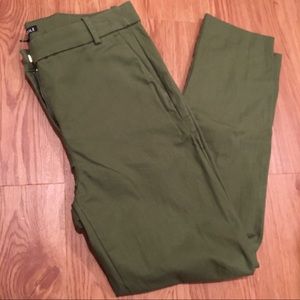 J Crew Mercantile olive colored pants - EUC